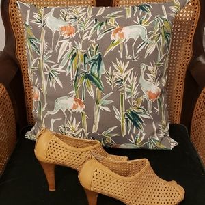 COACH Mixed Texture Heels Size 8.5